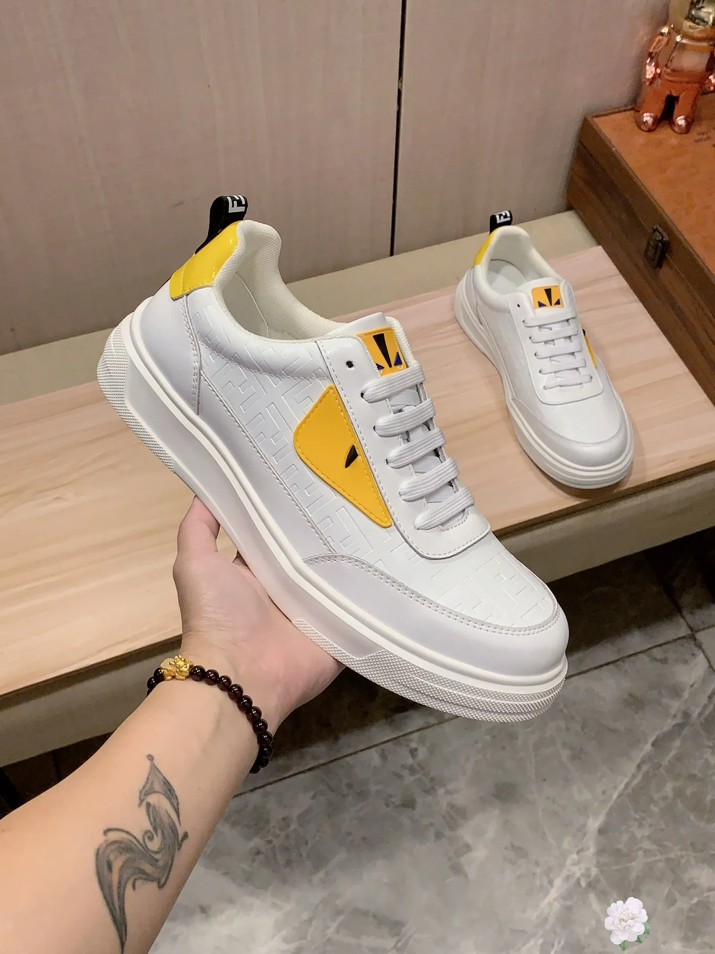 Men's men's shoes💰420💰💰🎩🎩[Lightning][Lightning] "FENDI*" latest • popular casual shoes, top brand [seduce] luxury ~ purchasing agency, top ~ quality. [Strong] The upper is made of imported breathable cowhide with fabric material ➕ Breathable sheepskin feet (•) and fine workmanship. The original stylish and stylish soft rubber wear-resistant and non-slip outsole is light and comfortable on the feet. The real thing looks better when photographed in person. 111: code: 38-44, 3️⃣ colors selected